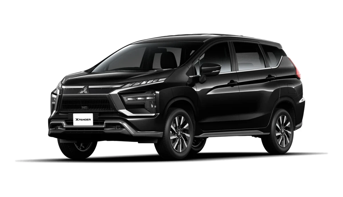 New Xpander Ultimate CVT Jet Black Metallic